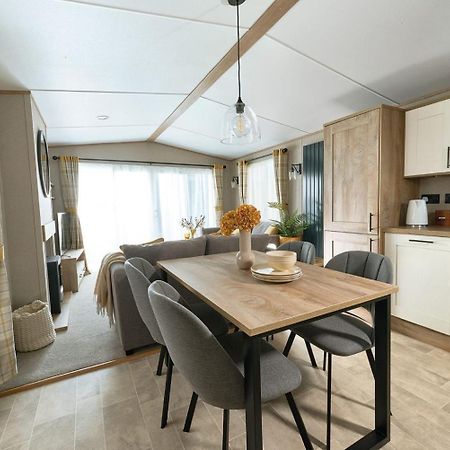 Emma'S Oasis 2-Bedroom Caravan At Durdle Door Sleeps 4 West Lulworth Eksteriør billede